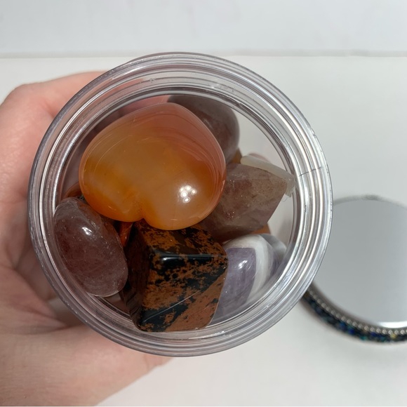 Jar of various crystals & gems. - Picture 5 of 9